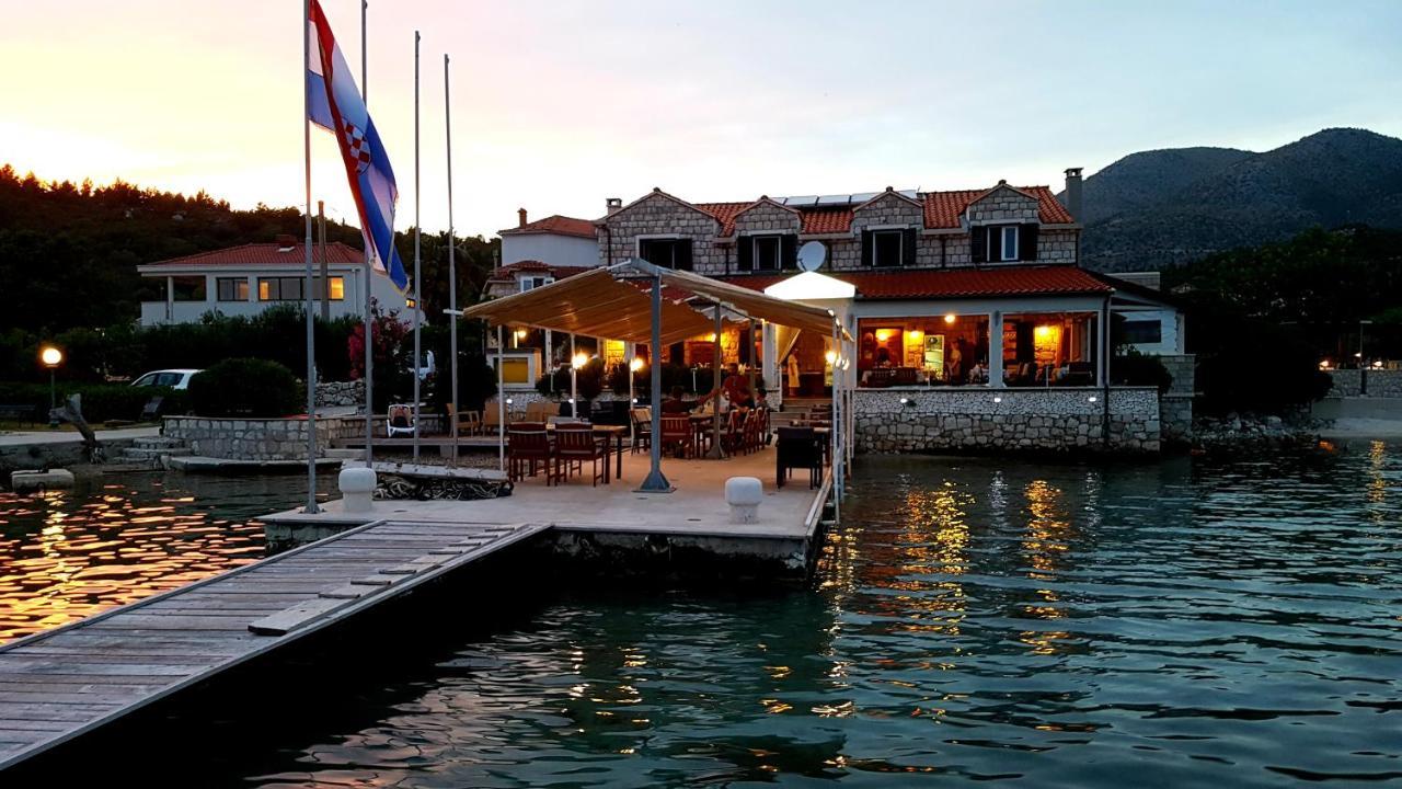 Sweet Village Hotel By The Sea Slano Zewnętrze zdjęcie